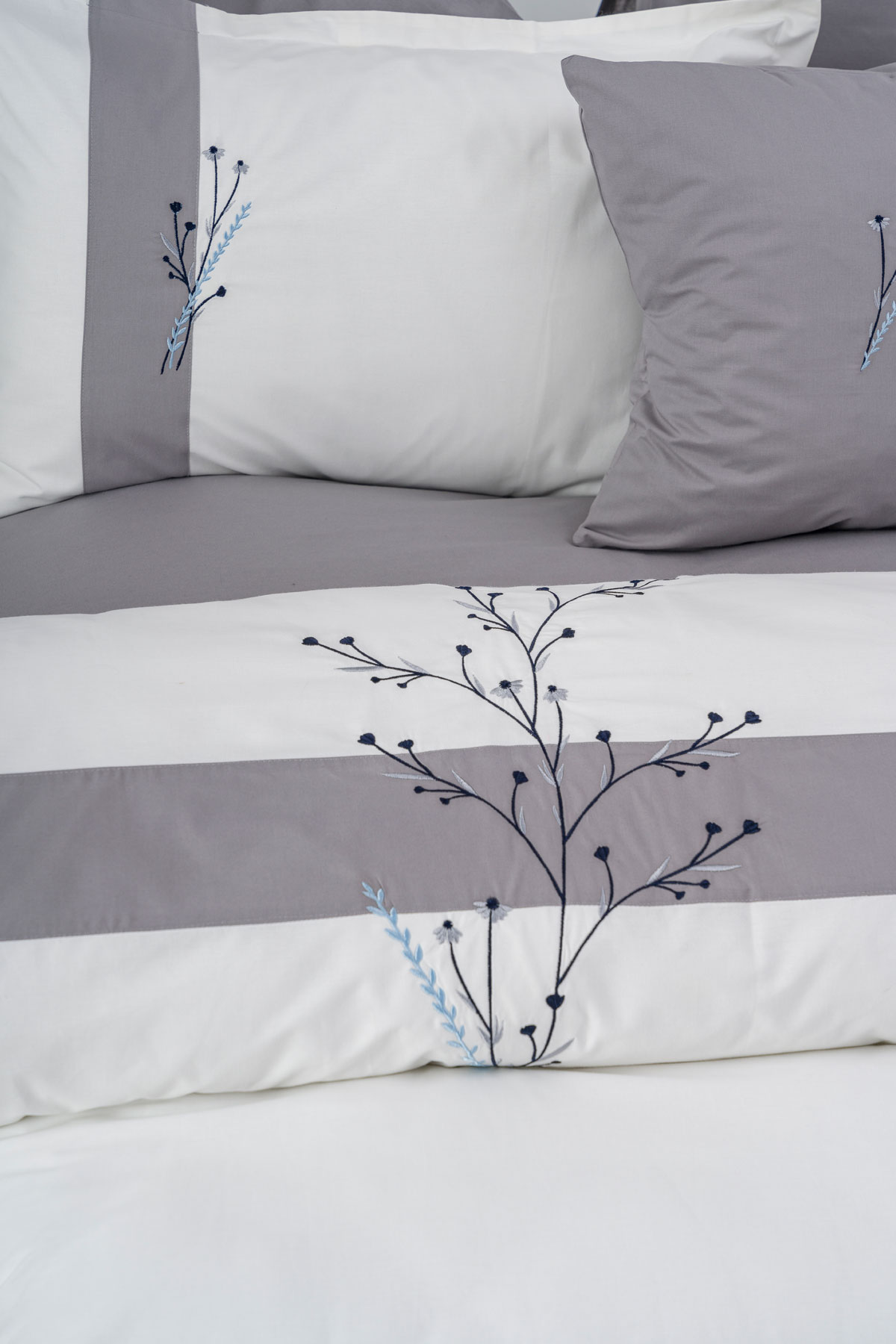 EFSUN 100% COTTON 8-PIECE WAFFLE PIQUÉ DUVET COVER SET / EV3800